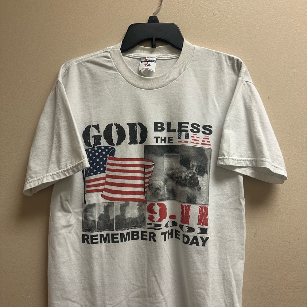 Y2K Jerzees USA Remembering 9/11 T-shirt Size Medium